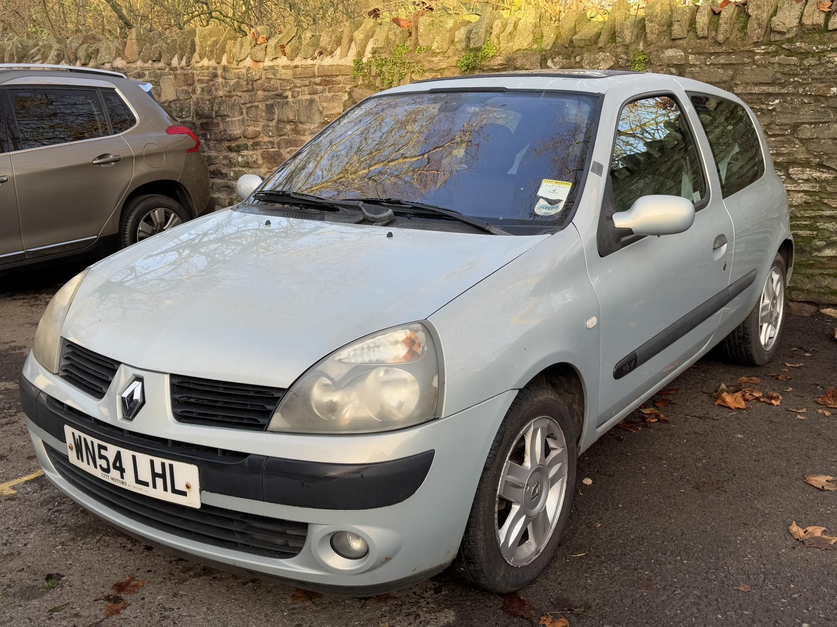 Renault Clio 1.2 16v Dynamique Hatchback 3dr Petrol Manual (139 g/km, 75 bhp)