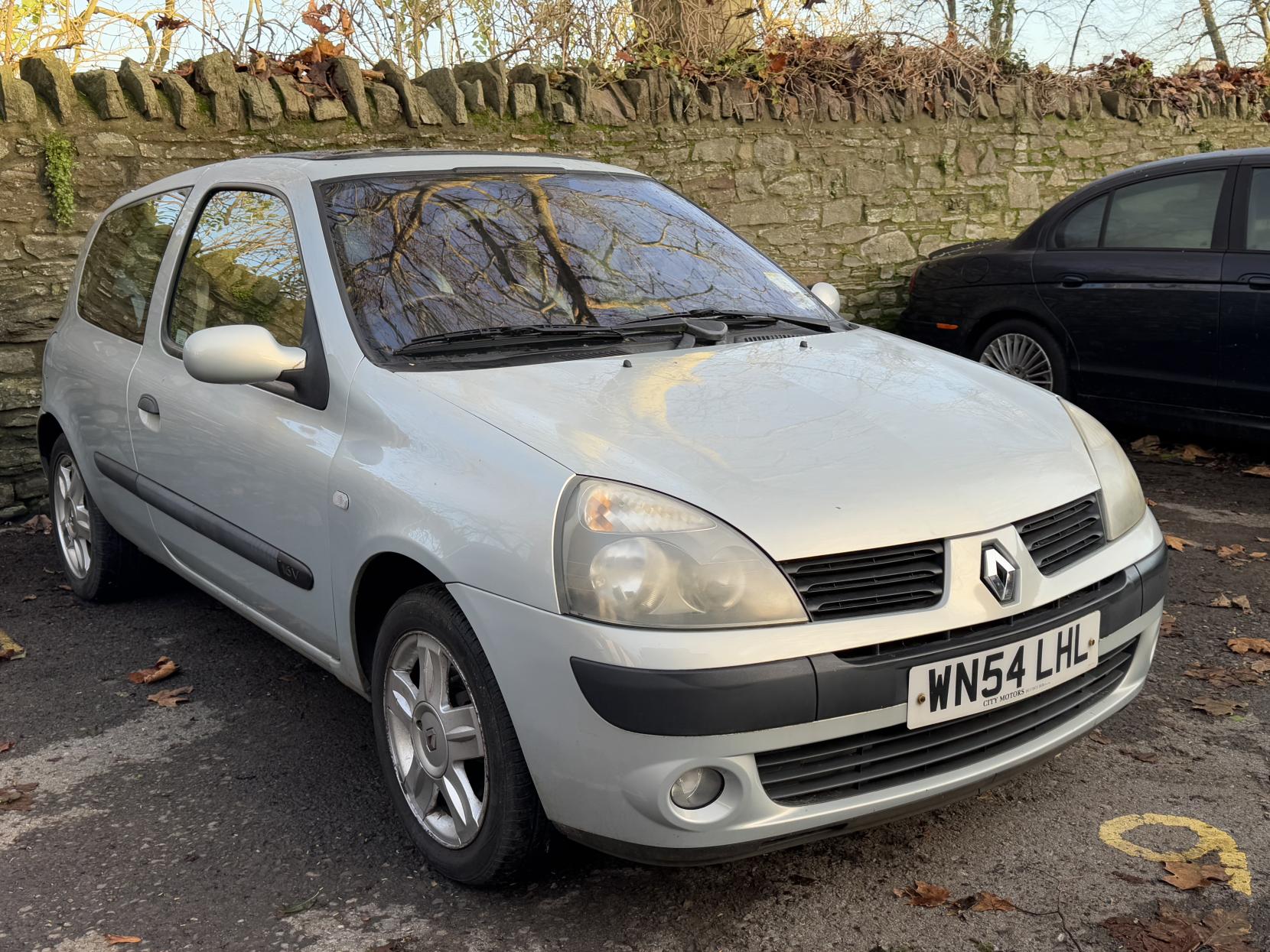 Renault Clio 1.2 16v Dynamique Hatchback 3dr Petrol Manual (139 g/km, 75 bhp)