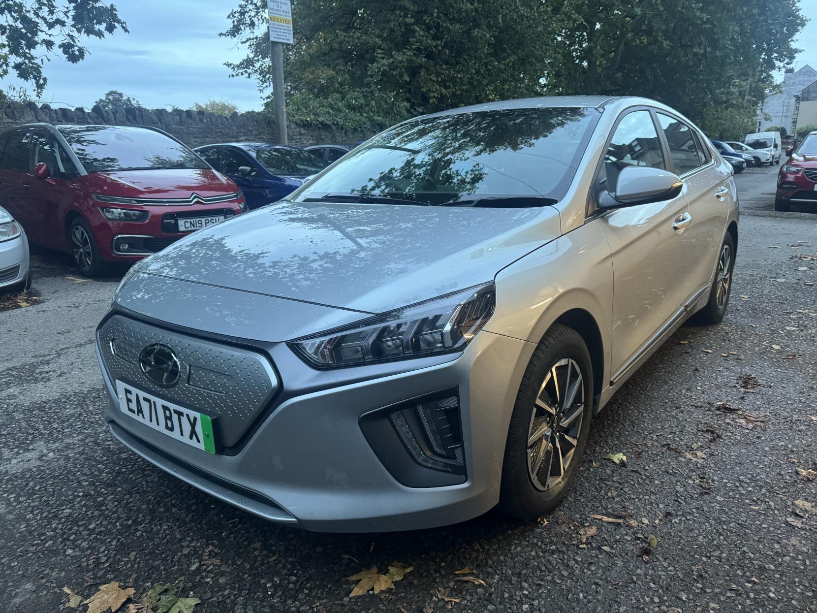 Hyundai IONIQ 38.3kWh Premium Hatchback 5dr Electric Auto (136 ps)