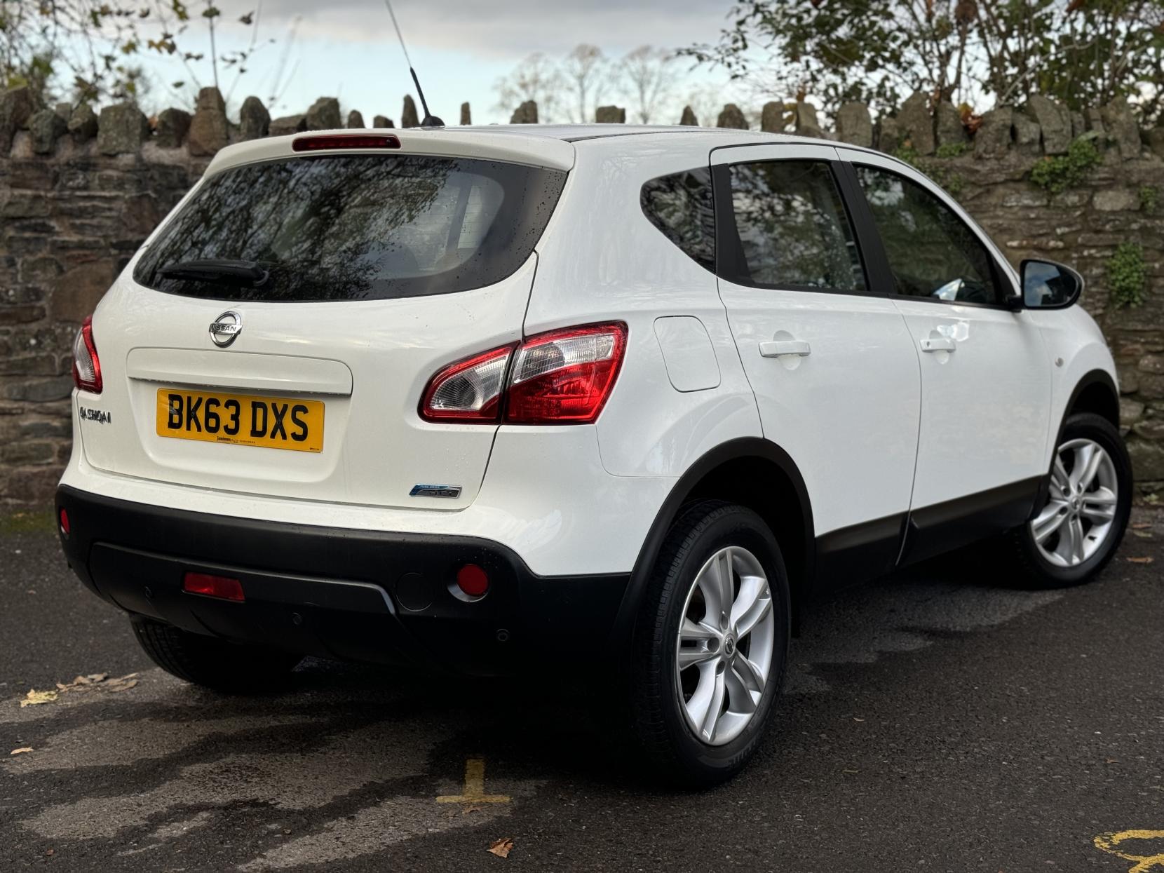 Nissan Qashqai 1.6 dCi Acenta SUV 5dr Diesel Manual 2WD Euro 5 (130 ps)