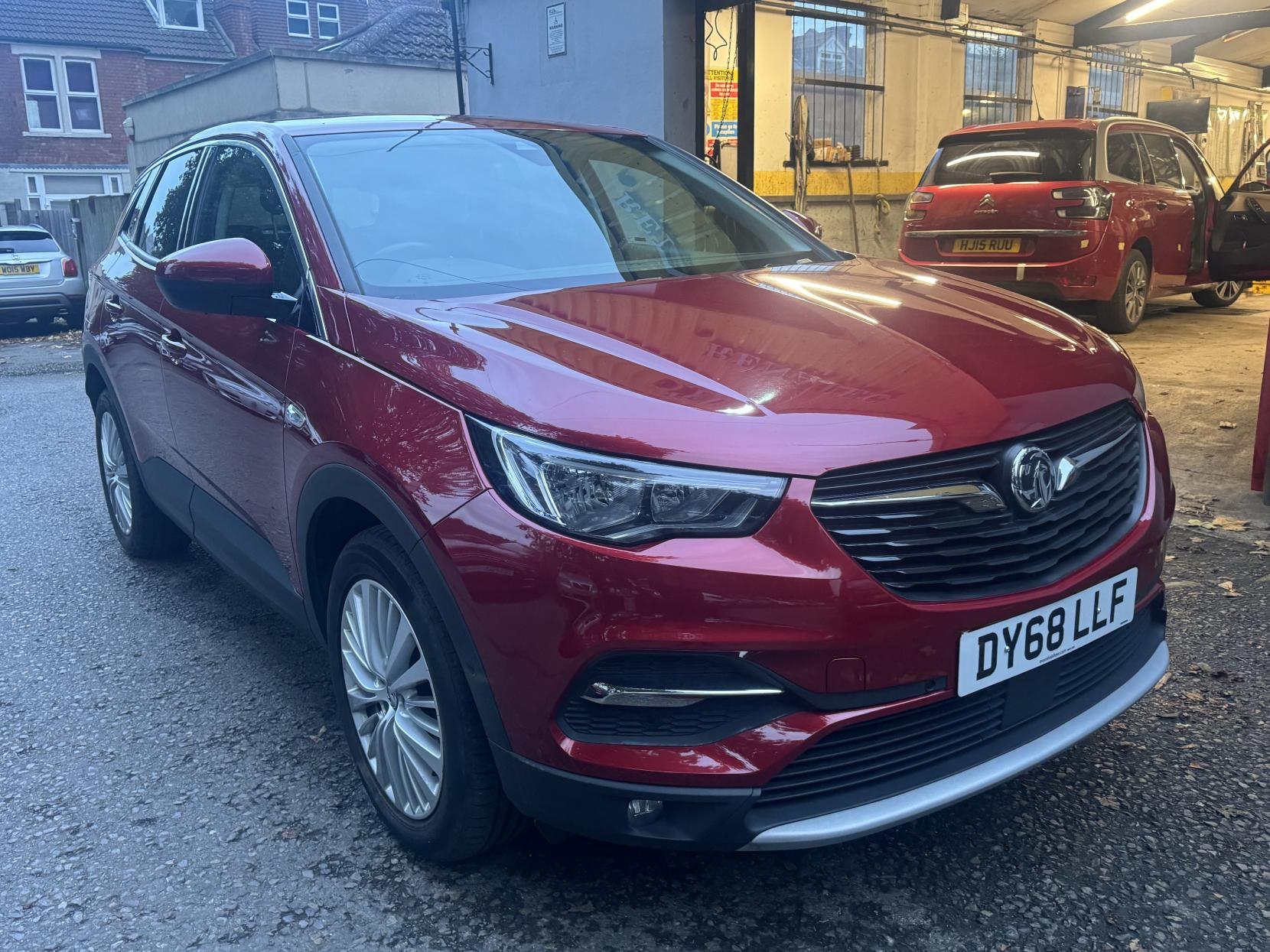 Vauxhall Grandland X 1.2 Turbo Sport Nav SUV 5dr Petrol Manual Euro 6 (s/s) (130 ps)