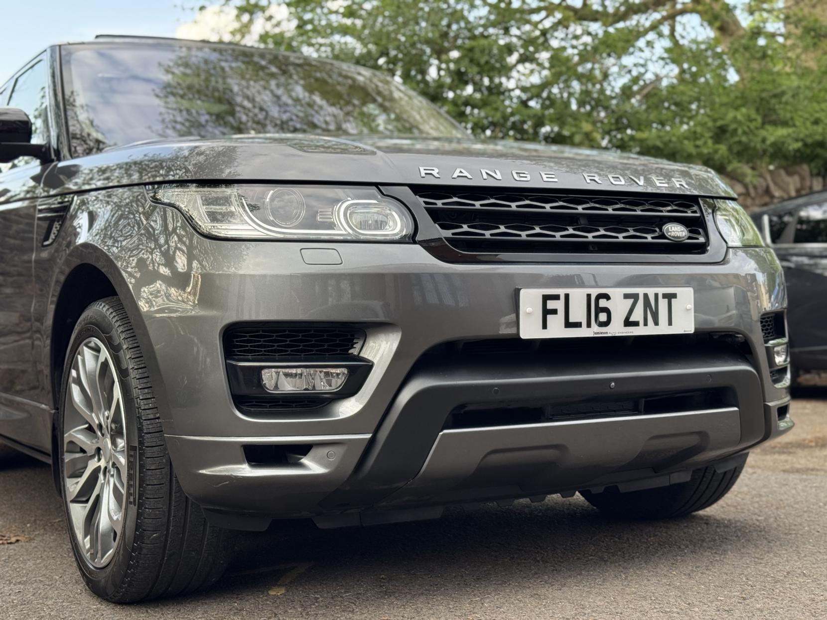 Land Rover Range Rover Sport 3.0 SD V6 Autobiography Dynamic SUV 5dr Diesel Auto 4WD Euro 6 (s/s) (306 ps)